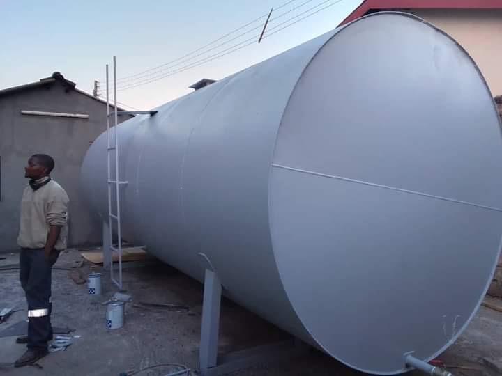 Fuel storage tank